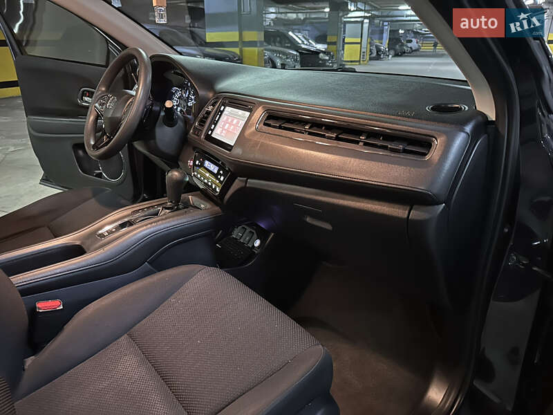 Внедорожник / Кроссовер Honda HR-V 2017 в Днепре