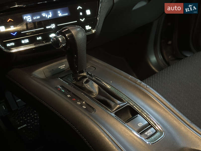 Внедорожник / Кроссовер Honda HR-V 2017 в Днепре