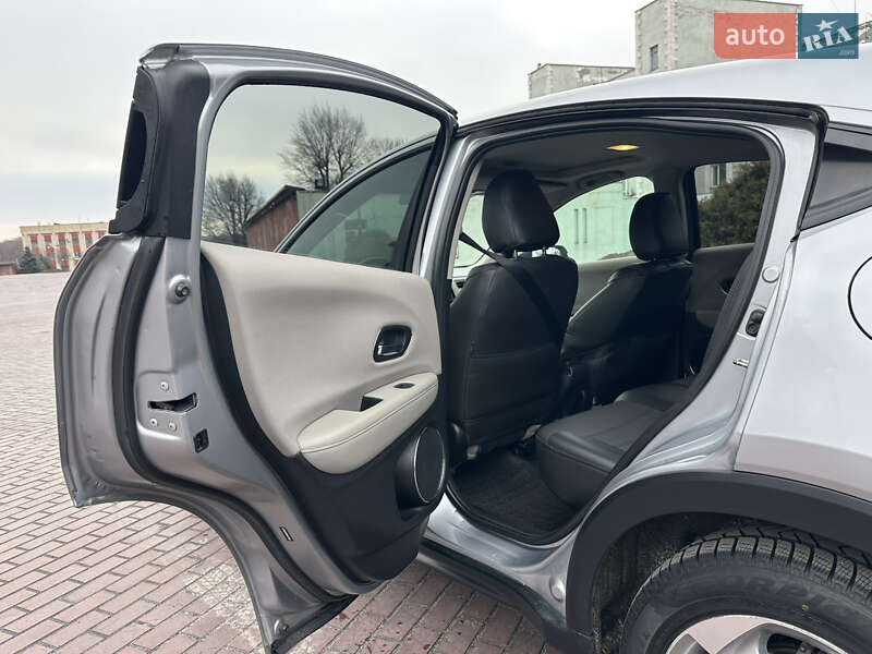 Внедорожник / Кроссовер Honda HR-V 2017 в Днепре фото 23 Внедорожник / Кроссовер Honda HR-V 2017 в Днепре