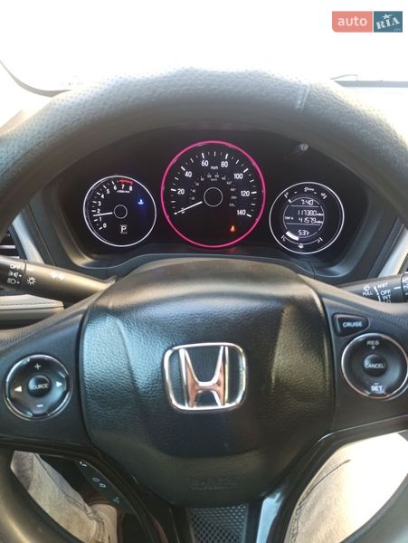 Внедорожник / Кроссовер Honda HR-V 2017 в Полтаве