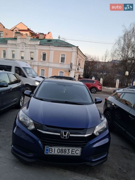 Внедорожник / Кроссовер Honda HR-V 2017 в Полтаве