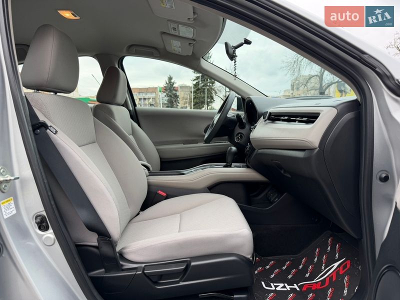 Внедорожник / Кроссовер Honda HR-V 2016 в Ужгороде фото 40 Внедорожник / Кроссовер Honda HR-V 2016 в Ужгороде