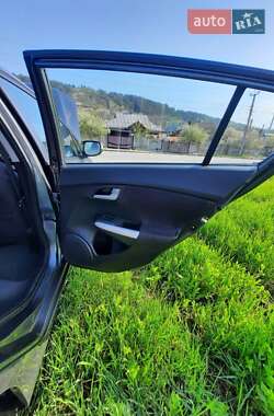 Хэтчбек Honda Insight 2012 в 
