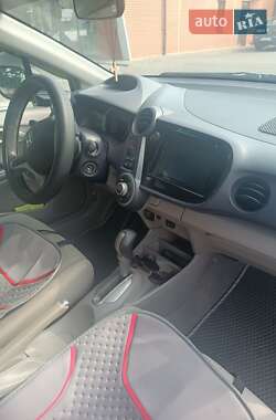 Хэтчбек Honda Insight 2010 в 
