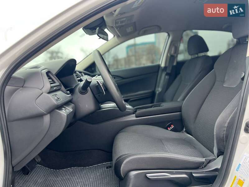 Седан Honda Insight 2020 в Киеве