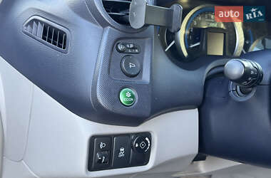 Хэтчбек Honda Insight 2010 в 