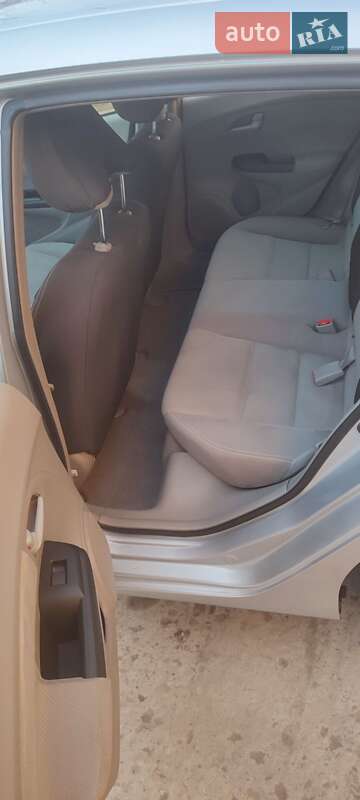 Хэтчбек Honda Insight 2014 в Ивано-Франковске фото 11 Хэтчбек Honda Insight 2014 в Ивано-Франковске