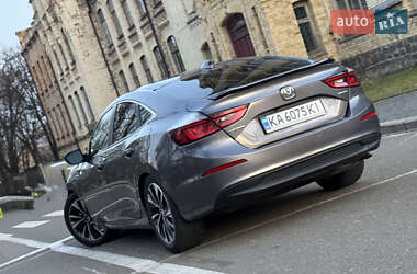 Седан Honda Insight 2018 в 