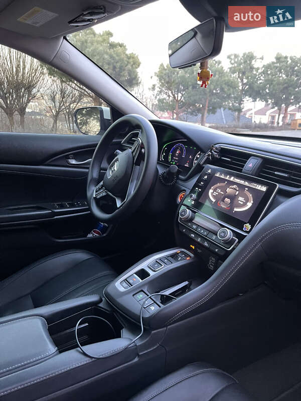 Седан Honda Insight 2018 в Чернівцях