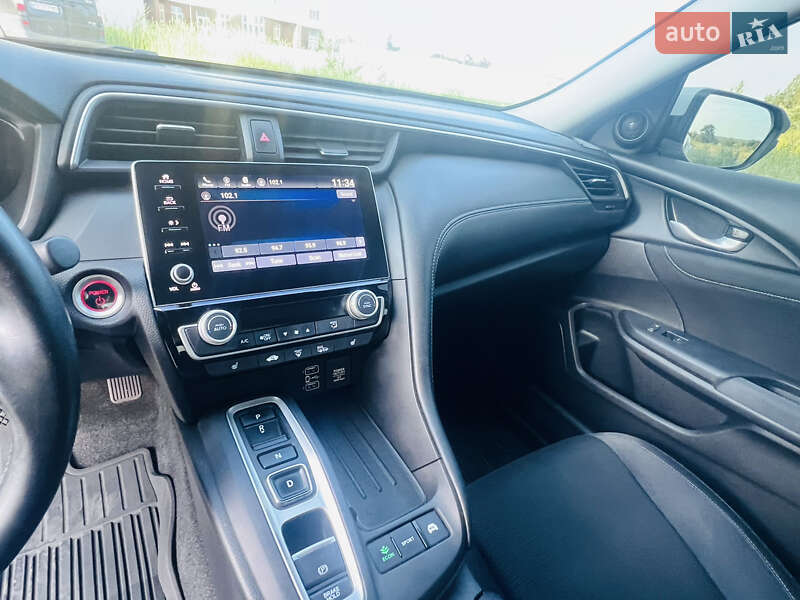 Седан Honda Insight 2020 в Николаеве