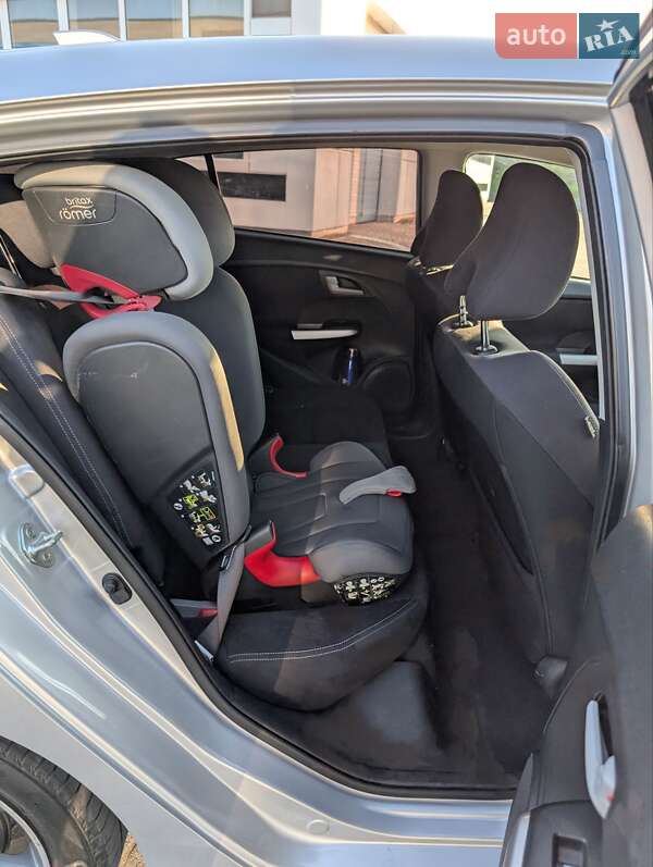 Хэтчбек Honda Insight 2012 в Львове фото 7 Хэтчбек Honda Insight 2012 в Львове