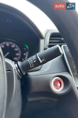 Седан Honda Insight 2018 в 