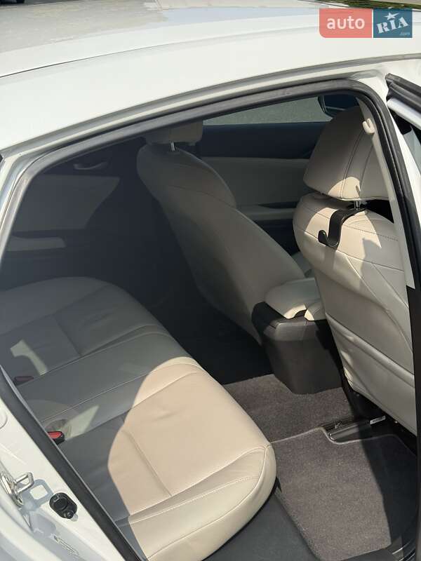 Седан Honda Insight 2020 в Киеве фото 13 Седан Honda Insight 2020 в Киеве