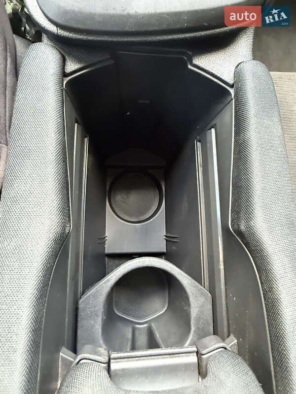 Седан Honda Insight 2018 в Дніпрі