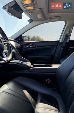 Седан Honda Insight 2019 в 