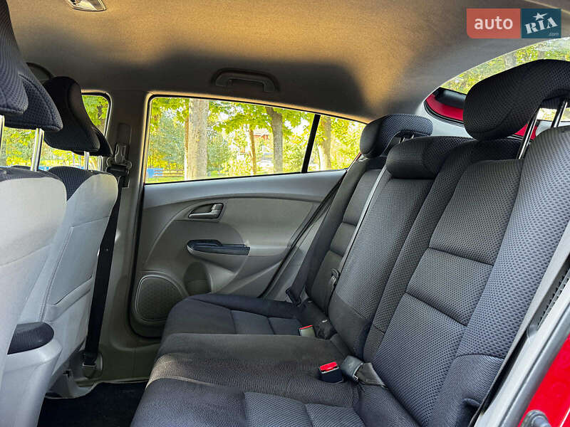 Хэтчбек Honda Insight 2009 в Киеве фото 15 Хэтчбек Honda Insight 2009 в Киеве