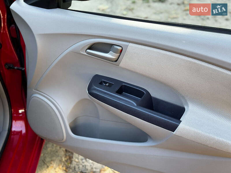 Хэтчбек Honda Insight 2009 в Киеве фото 28 Хэтчбек Honda Insight 2009 в Киеве