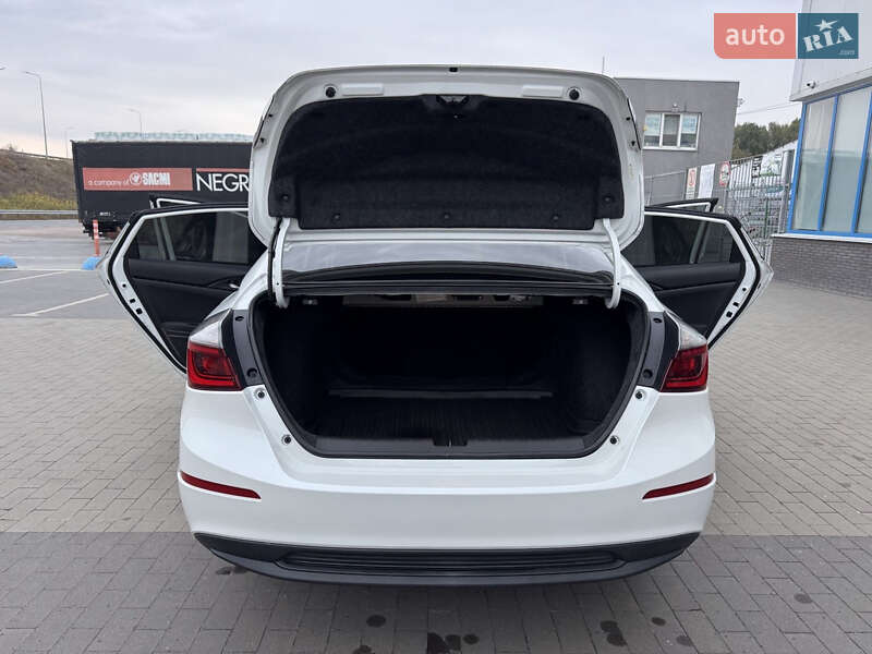 Седан Honda Insight 2020 в Киеве