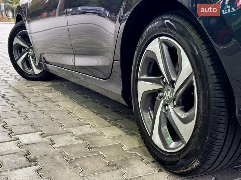 Седан Honda Insight 2019 в Одессе