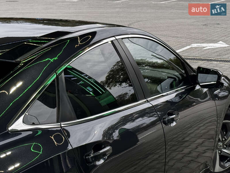 Седан Honda Insight 2019 в Одессе