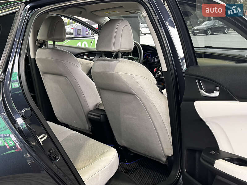 Седан Honda Insight 2019 в Одессе