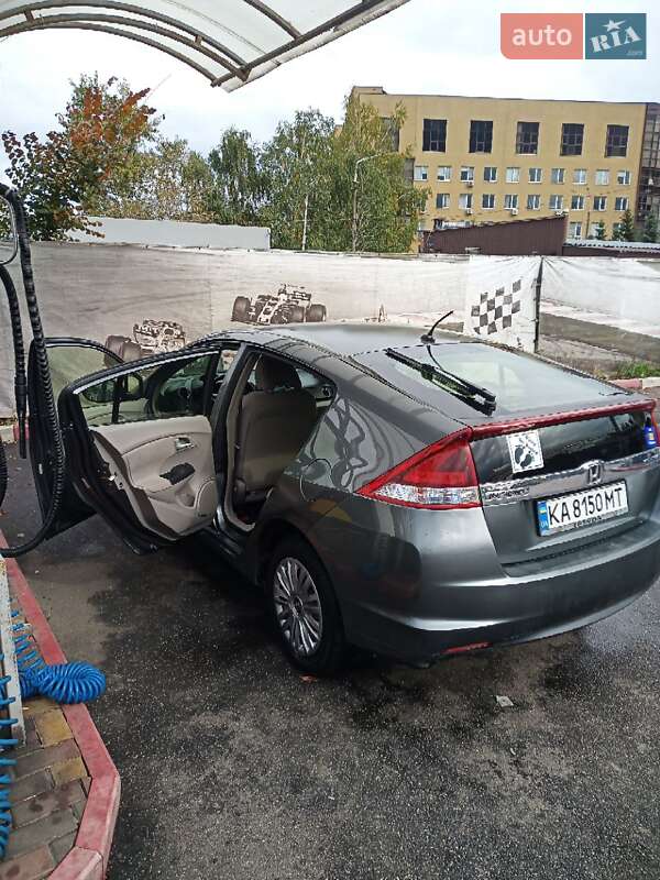 Хэтчбек Honda Insight 2014 в Киеве