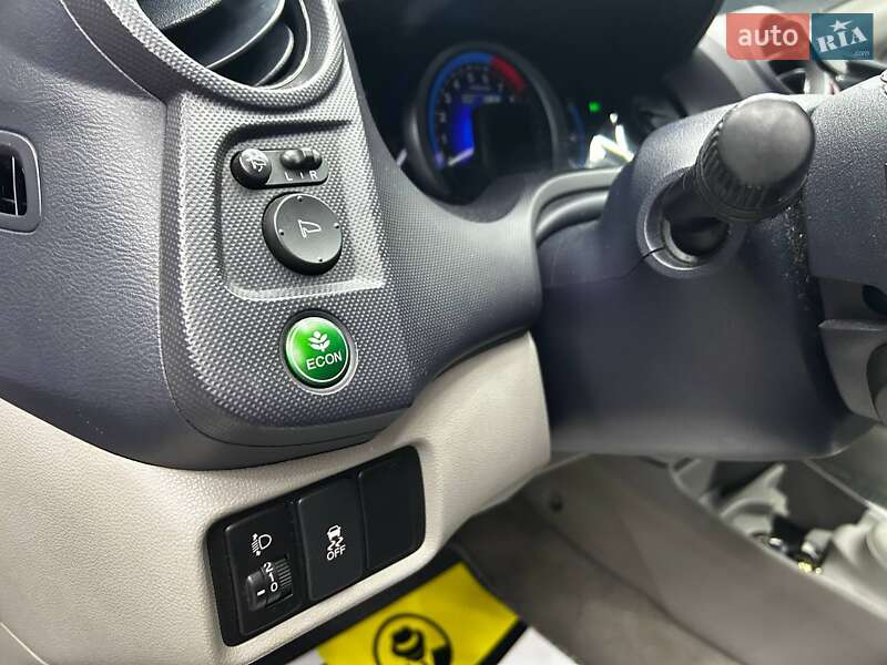 Хетчбек Honda Insight 2010 в Чернівцях фото 9 Хетчбек Honda Insight 2010 в Чернівцях