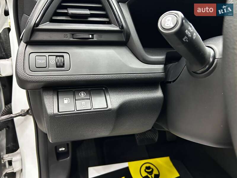 Седан Honda Insight 2020 в Чернівцях