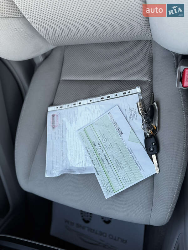 Хетчбек Honda Insight 2010 в Здолбуніві фото 65 Хетчбек Honda Insight 2010 в Здолбуніві