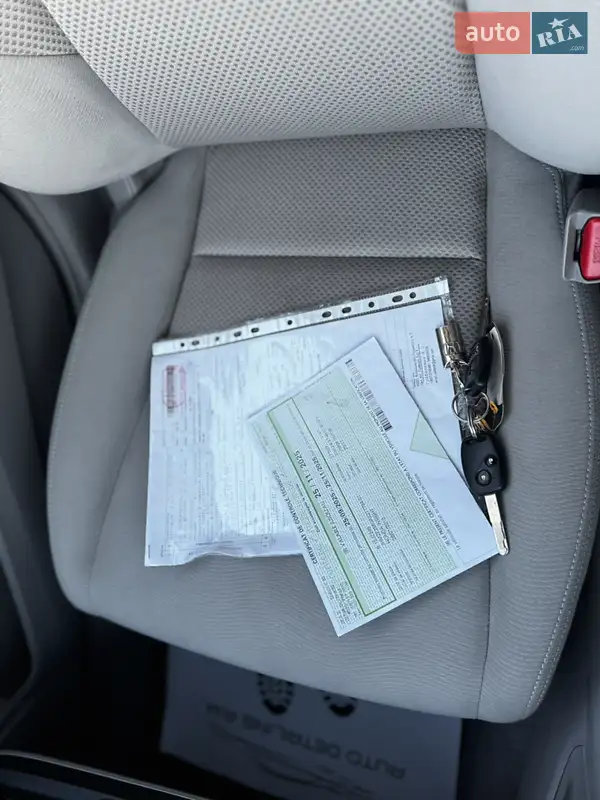 Хетчбек Honda Insight 2010 в Здолбуніві документ 2 фото Хетчбек Honda Insight 2010 в Здолбуніві документ