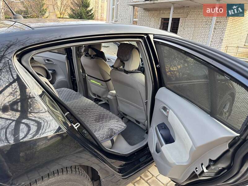 Хэтчбек Honda Insight 2010 в Кременчуге