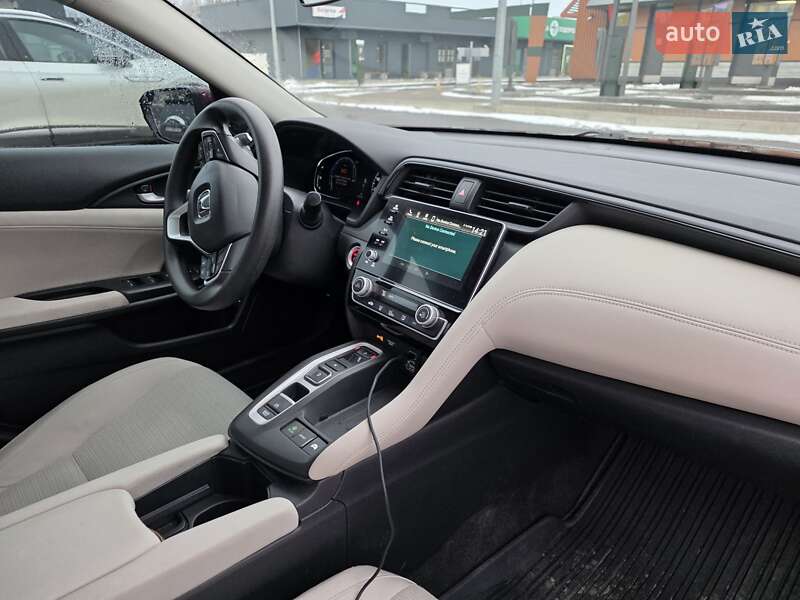 Седан Honda Insight 2018 в Киеве фото 10 Седан Honda Insight 2018 в Киеве