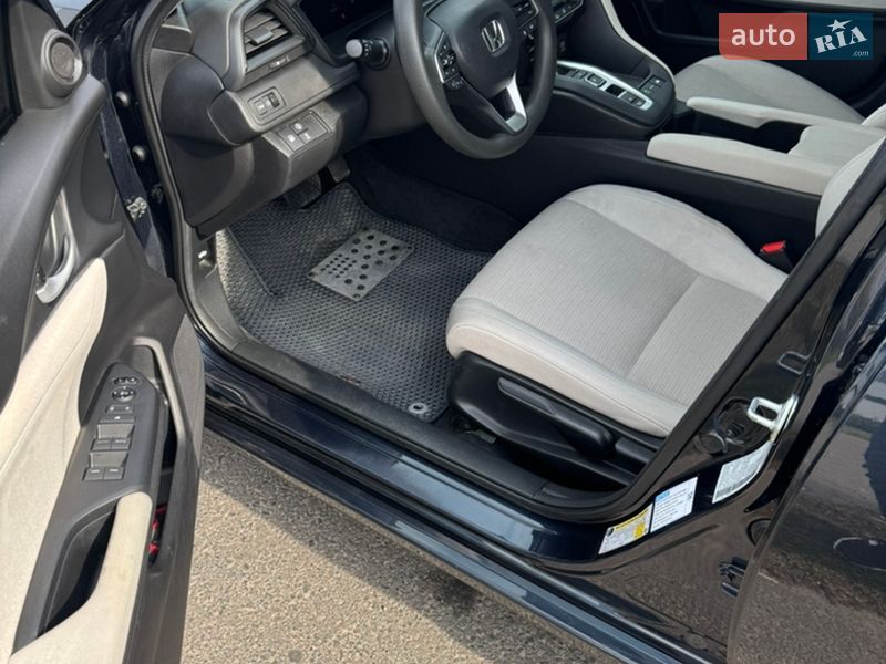 Седан Honda Insight 2021 в Кропивницком