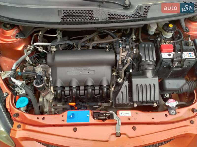 Хэтчбек Honda Jazz 2006 в Желтых Водах
