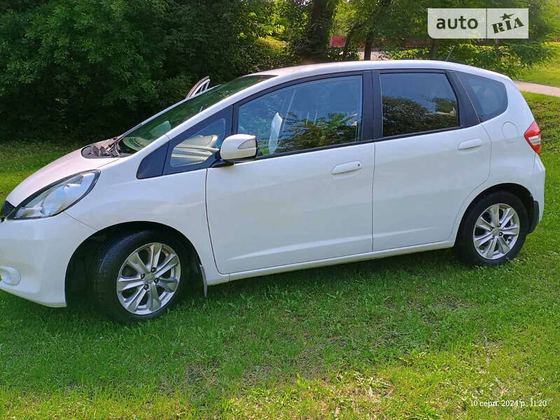 Хэтчбек Honda Jazz 2012 в Ровно фото 9 Хэтчбек Honda Jazz 2012 в Ровно