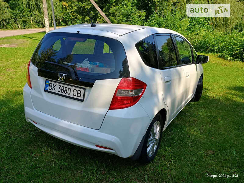 Хэтчбек Honda Jazz 2012 в Ровно фото 12 Хэтчбек Honda Jazz 2012 в Ровно