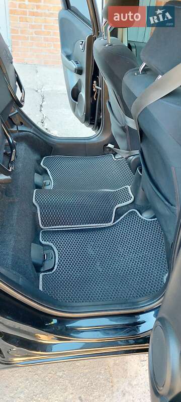 Хетчбек Honda Jazz 2009 в Ромнах