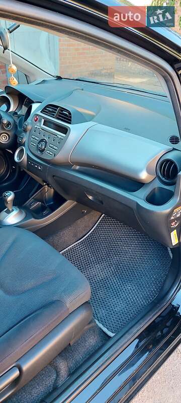 Хетчбек Honda Jazz 2009 в Ромнах