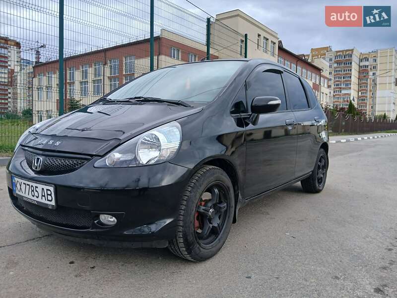 Хэтчбек Honda Jazz 2006 в 