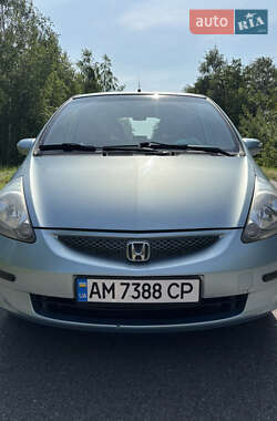 Хэтчбек Honda Jazz 2005 в 