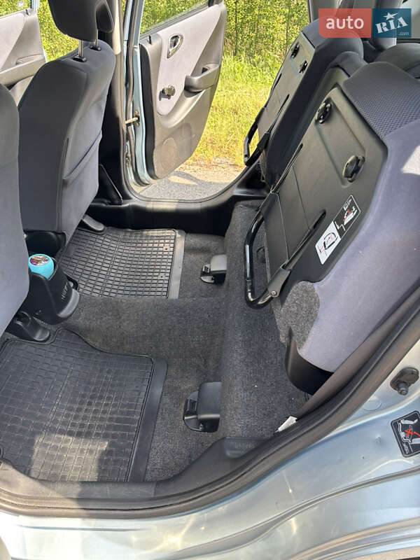 Хэтчбек Honda Jazz 2005 в Романове