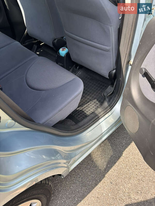 Хэтчбек Honda Jazz 2005 в Романове