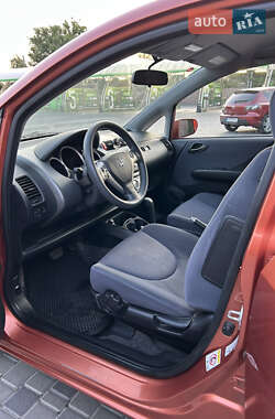 Хэтчбек Honda Jazz 2006 в 