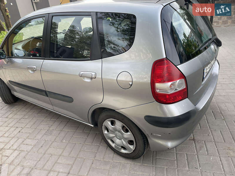 Хэтчбек Honda Jazz 2006 в Новомосковске