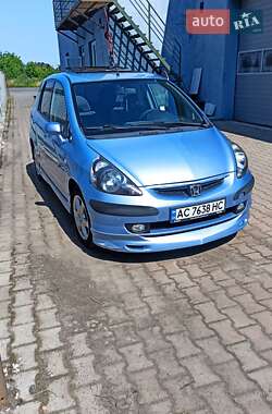 Хэтчбек Honda Jazz 2004 в 