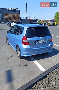 Хэтчбек Honda Jazz 2004 в 