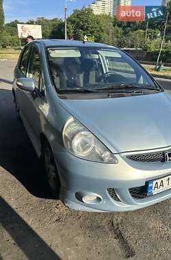 Хэтчбек Honda Jazz 2006 в 
