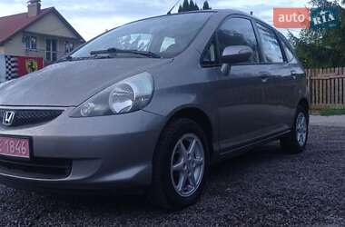 Хэтчбек Honda Jazz 2005 в Городке