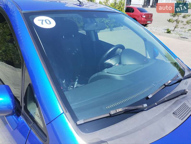 Хэтчбек Honda Jazz 2006 в Днепре