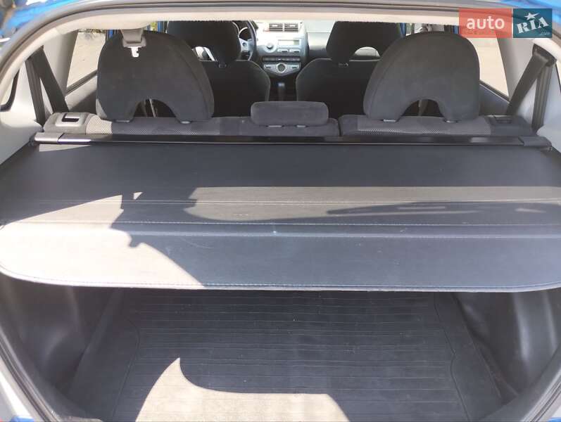 Хэтчбек Honda Jazz 2006 в Днепре